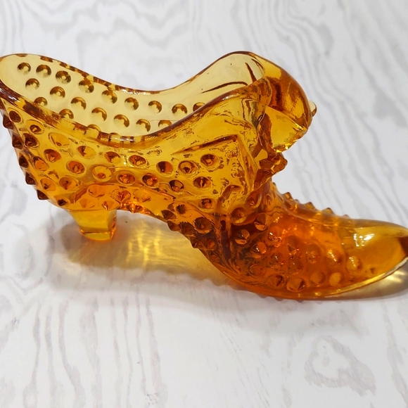 Vintage Fenton Amber Glass Collectors Shoe - Picture 2 of 5